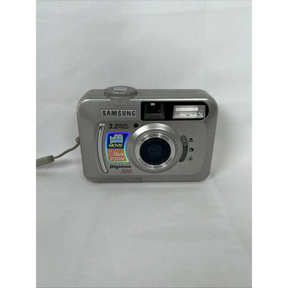 Samsung Digimax 300 Digital Camera 3.2mp 3x Zoom Grey W/ Wrist Strap